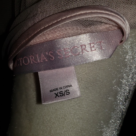 Victoria Secret Shell Pink Embellished Robe Duster - Picture 7 of 7